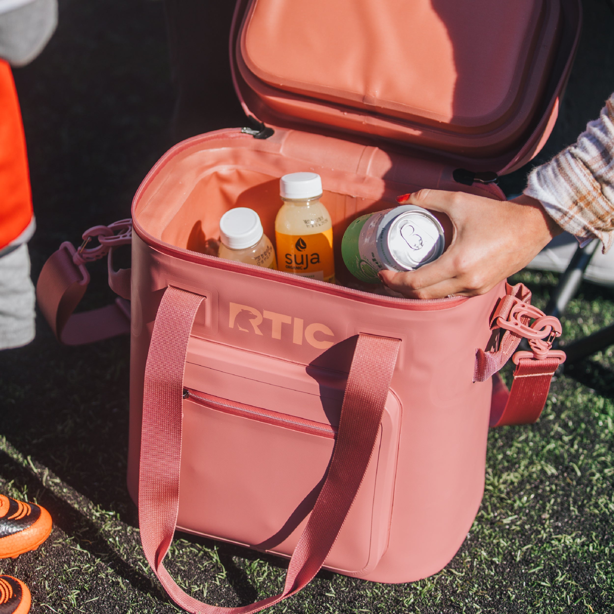 Ultra-Tough Soft Cooler Pro #001AO