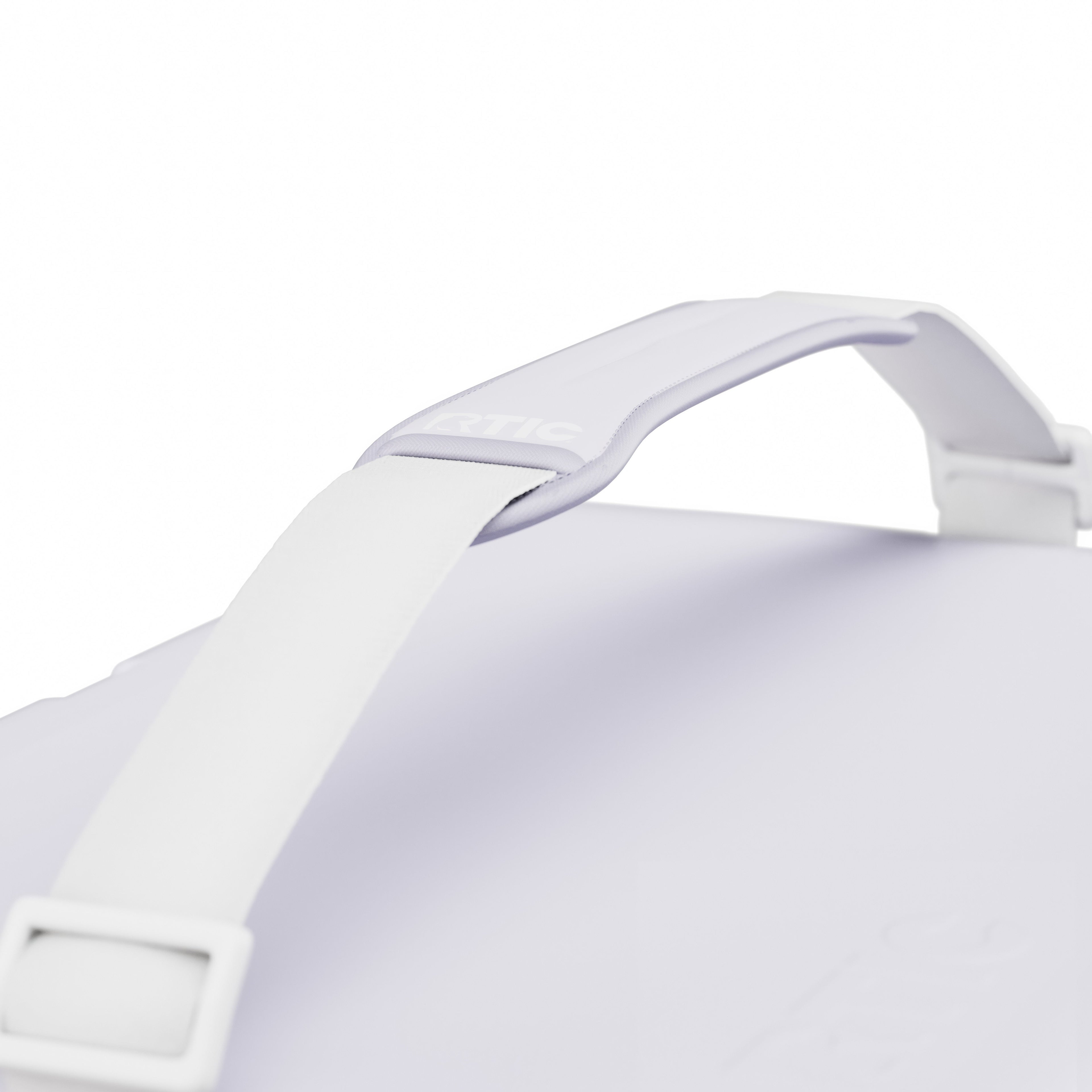 22 QT Ultra-Light Cooler #009BO