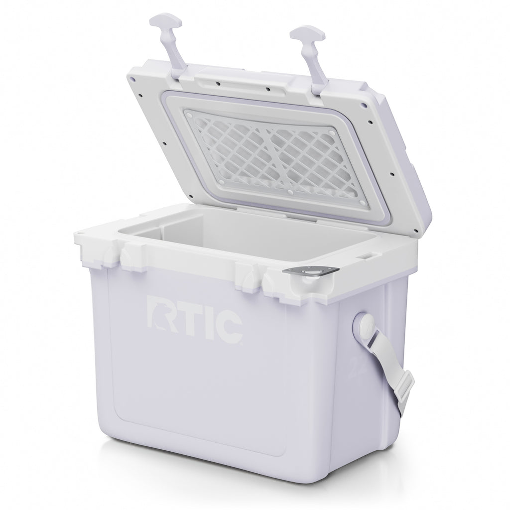 22 QT Ultra-Light Cooler #009BO