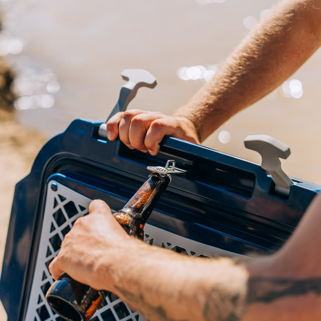 45 QT Ultra-Tough Wheeled Cooler #007SD