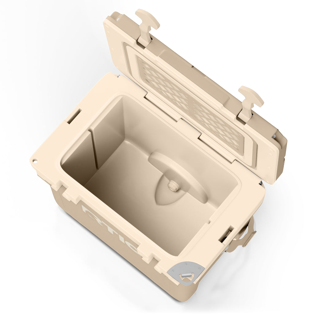 22 QT Ultra-Light Cooler #009BO