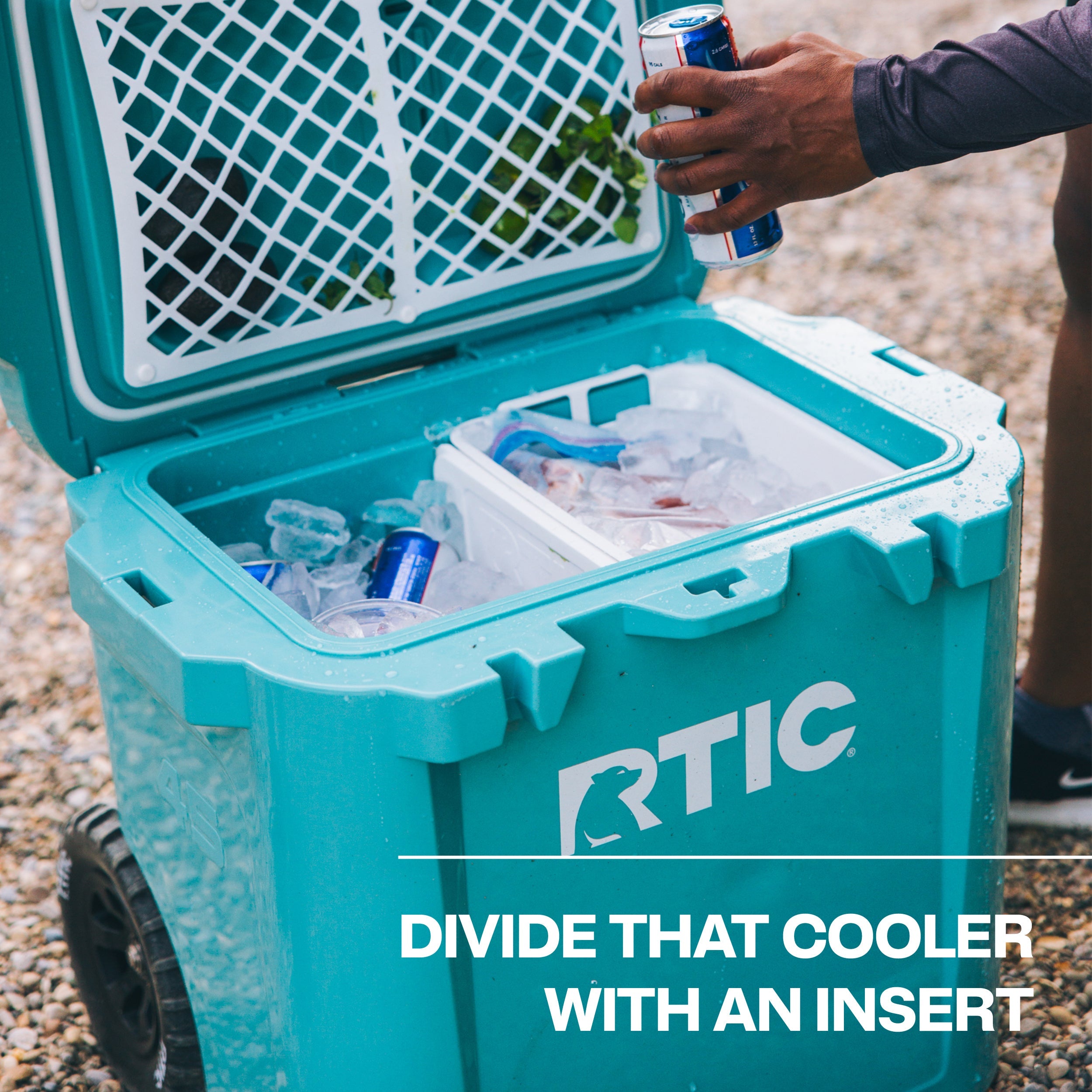 45 QT Ultra-Tough Wheeled Cooler #007SD