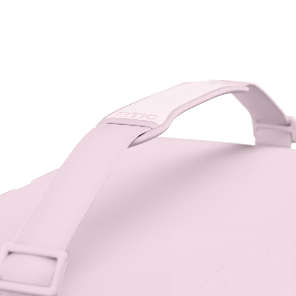 22 QT Ultra-Light Cooler #009BO