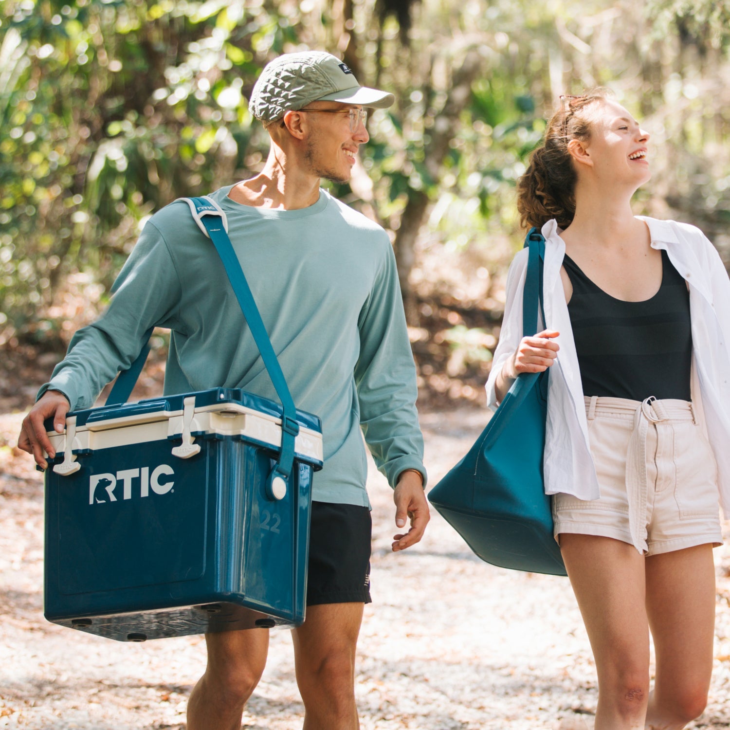 22 QT Ultra-Light Cooler #009BO