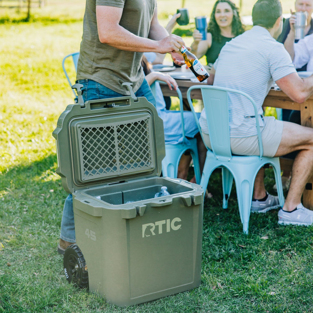 45 QT Ultra-Tough Wheeled Cooler #007SD